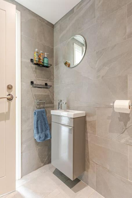 치펜햄 Cosy Cotswolds Retreat Near Bath & Castle Combe 아파트 외부 사진