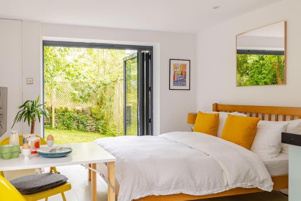 치펜햄 Cosy Cotswolds Retreat Near Bath & Castle Combe 아파트 외부 사진